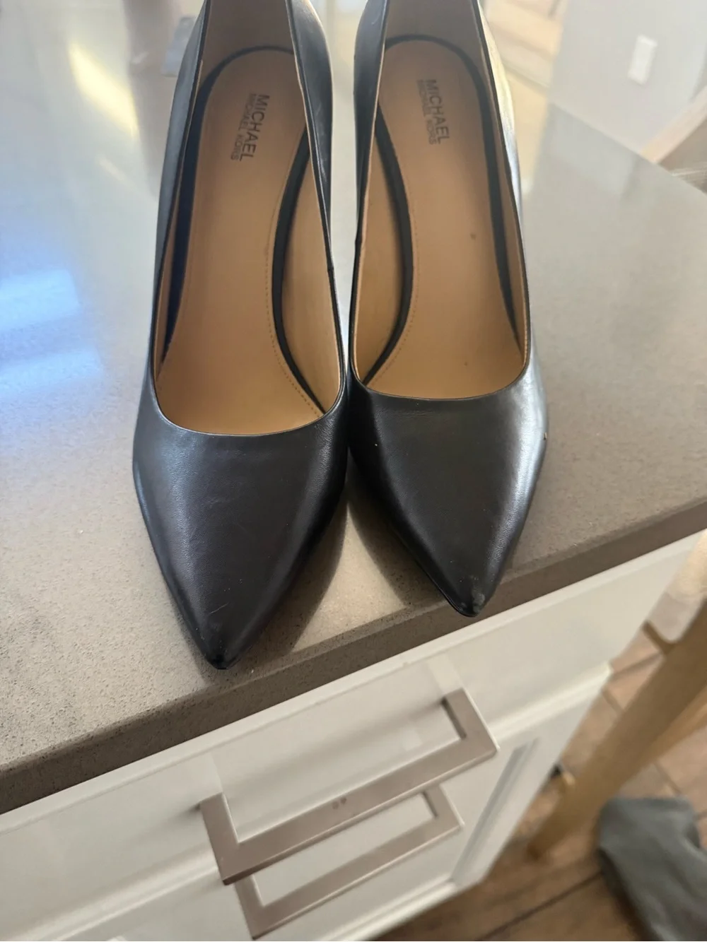 MICHAEL Michael Kors Black Leather Classic Stiletto Pumps
